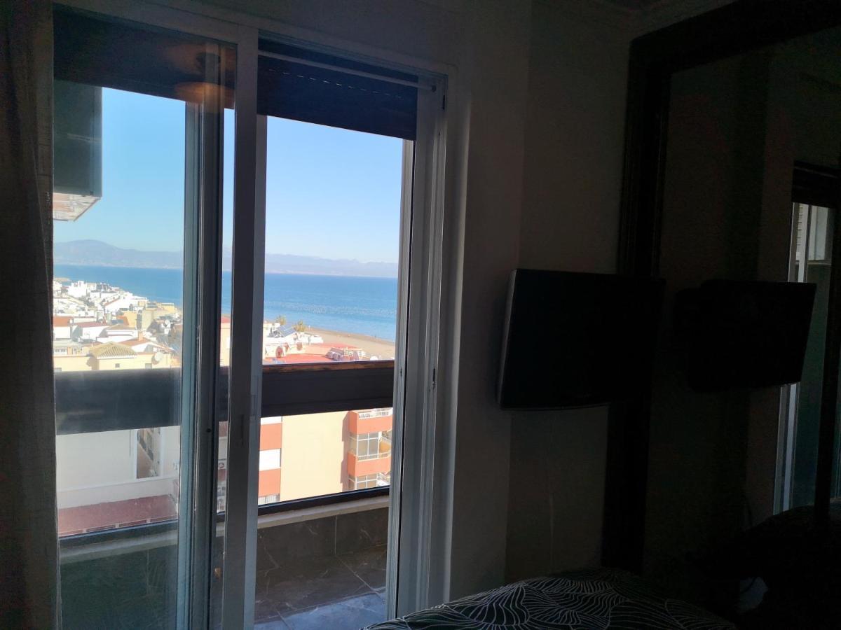 1ª Linea Playa Garaje Piscinas Terraza Apartamento *